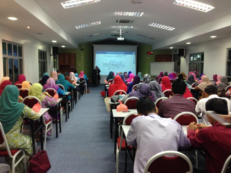 18 April 2017: Taklimat Jerayawara Celik Data Science kepada Guru Kaunselor Daerah Johor Bahru, Pasir Gudang, Kulai dan Pontian, Jabatan Pendidikan Negeri Johor (Gallery)