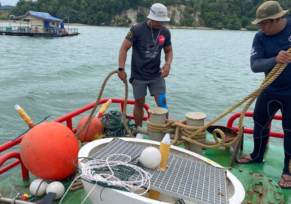 Deployment of Acoustic Doppler Current Profiler (ADCP) at Sungai Johor