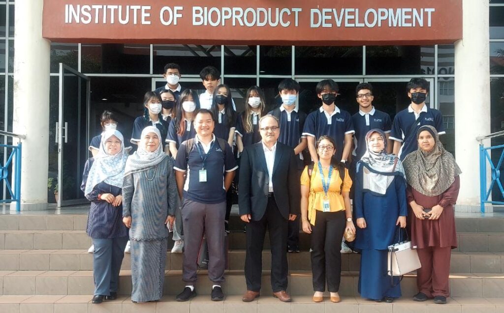 Lawatan dari Fairview International School ke IBD
Tarikh : 12 Jun 2023
Masa : 9 pagi - 11 pagi
Tempat : Makmal di N22
Peserta : 13 orang pelajar, 2 orang guru
Peg. Pengiring : Dr. Zuhaili & Pn Ida Madiha