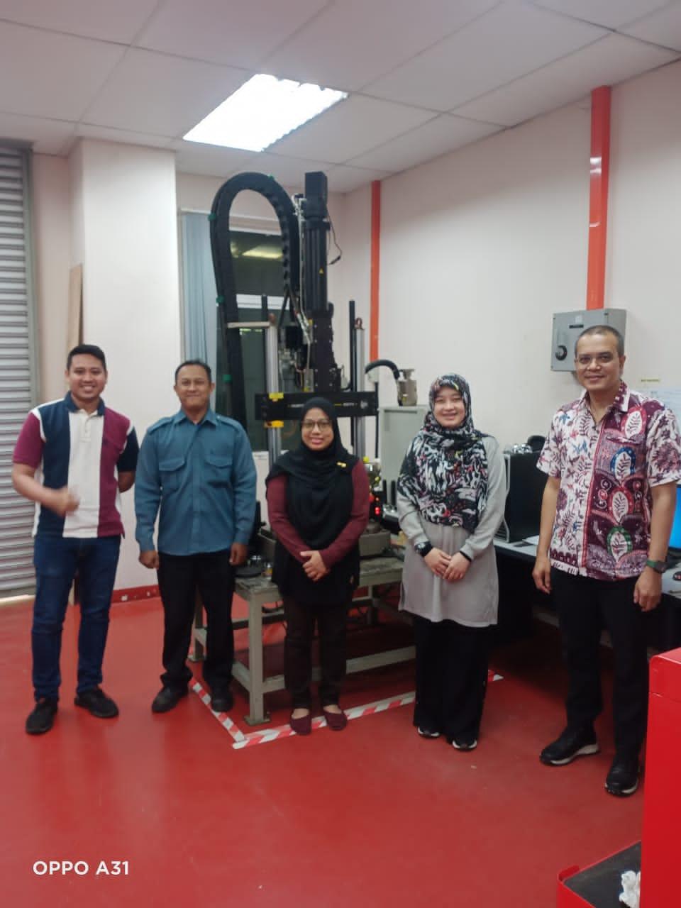 231001 - Latihan jangka pendek penggunaan mesin instron (2)