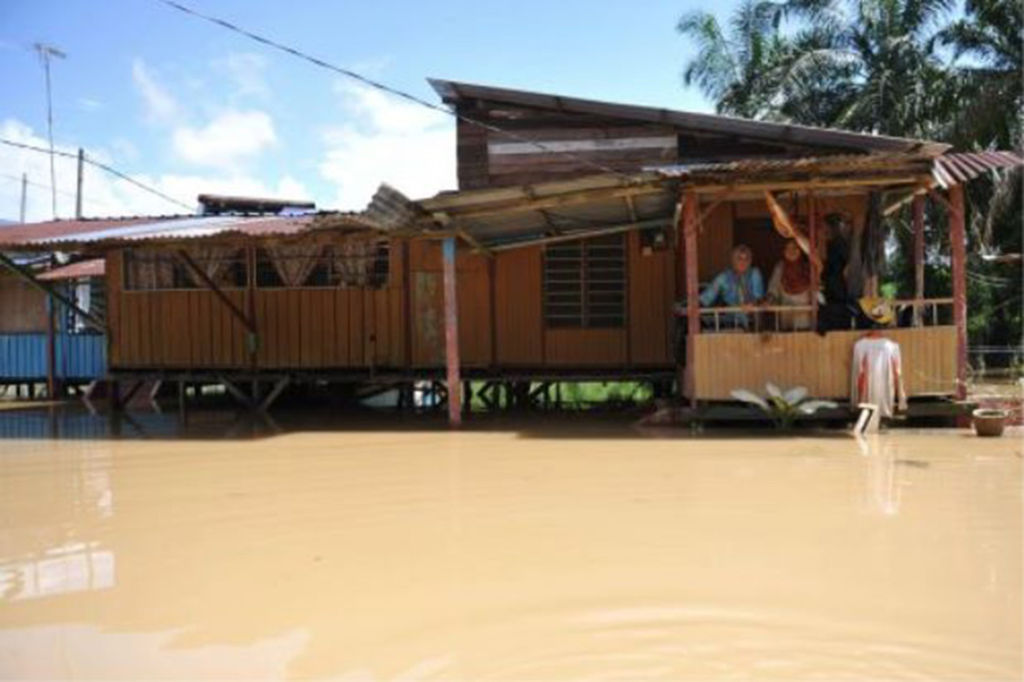 Over 400 flood victims in Selangor