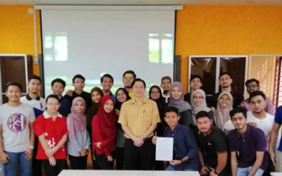 Laboratory Visit by Undergraduate Students at IVAT