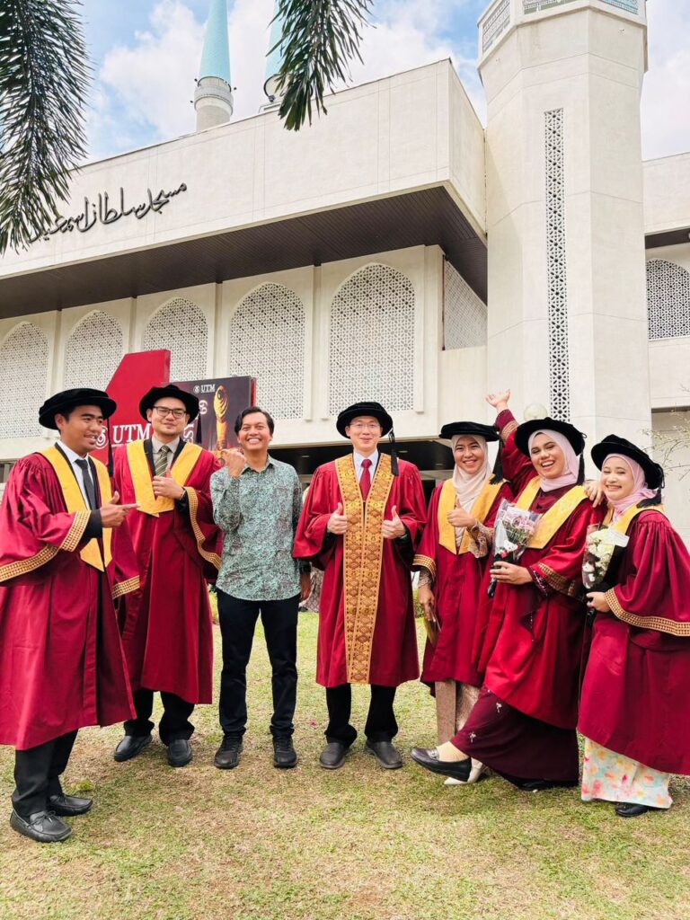 Celebrating our graduates at UTM 69th Convocation Ceremony | Institute ...