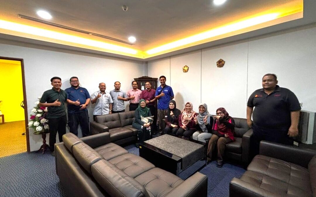 Auditor OSHE UTM mengunjungi IVAT sempena AKKP 2025