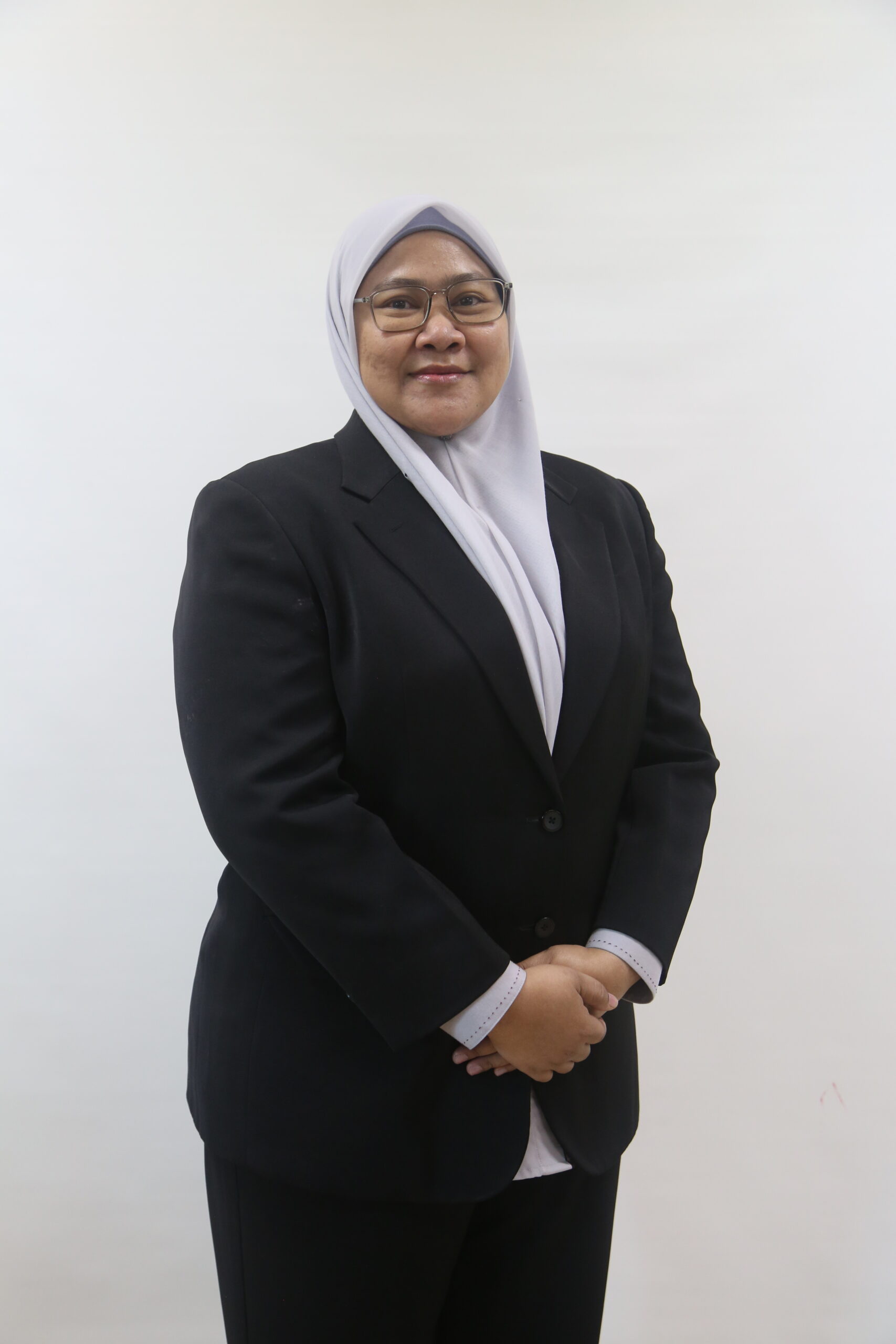 Puan Norazwa binti Mohd Soberi