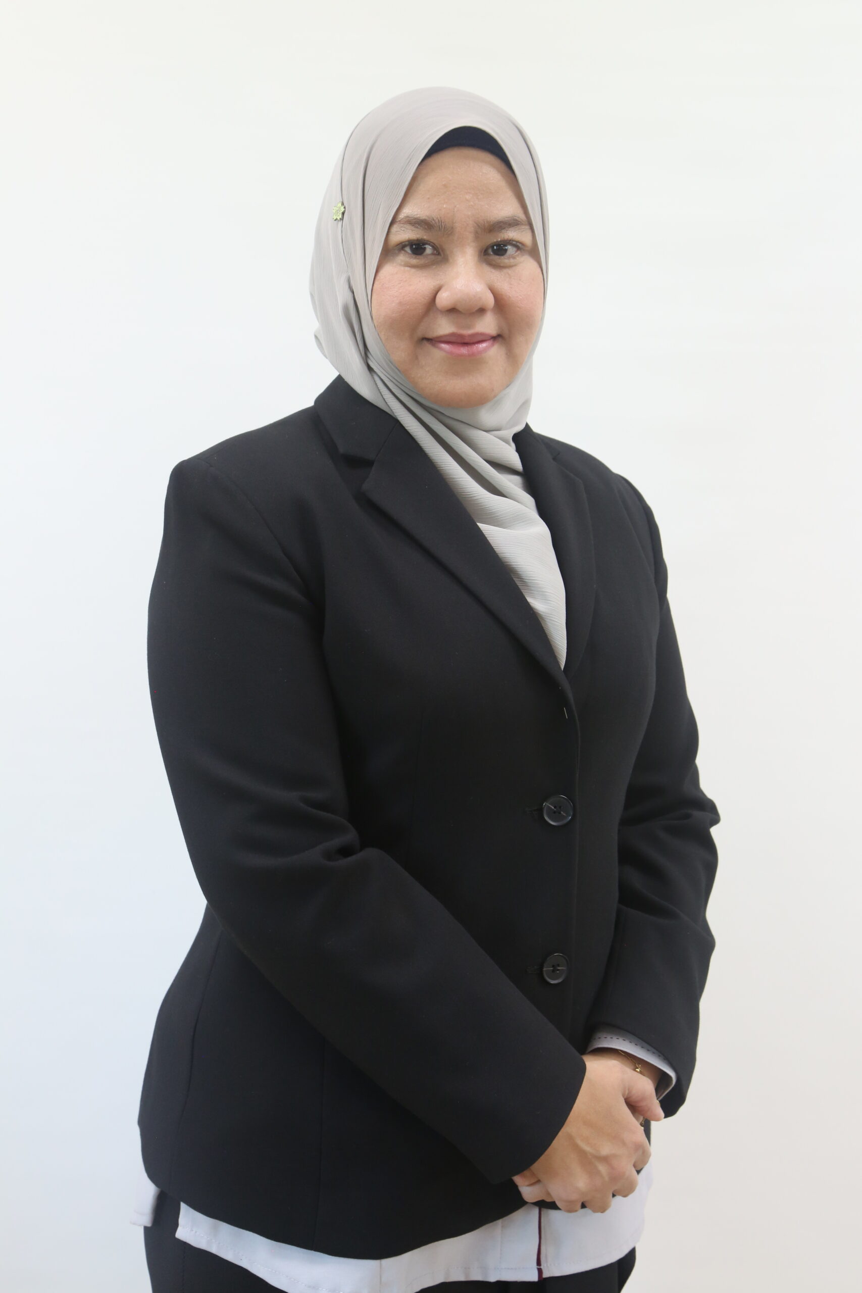 Puan Hafizah binti Ahmad Pua`At