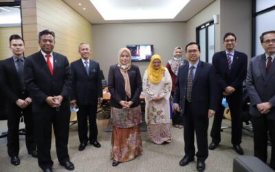 Prof Datuk Ts Dr. Ahmad Fauzi Ismail met with the Minister of Higher Education Dato Dr. Noraini Ahmad