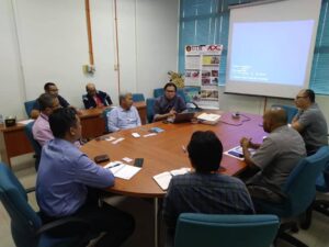Meeting and discussion between ADC UTM and Seiko Denki Sdn Bhd on the EV  Bus development project | AUTOMOTIVE DEVELOPMENT CENTRE (ADC)